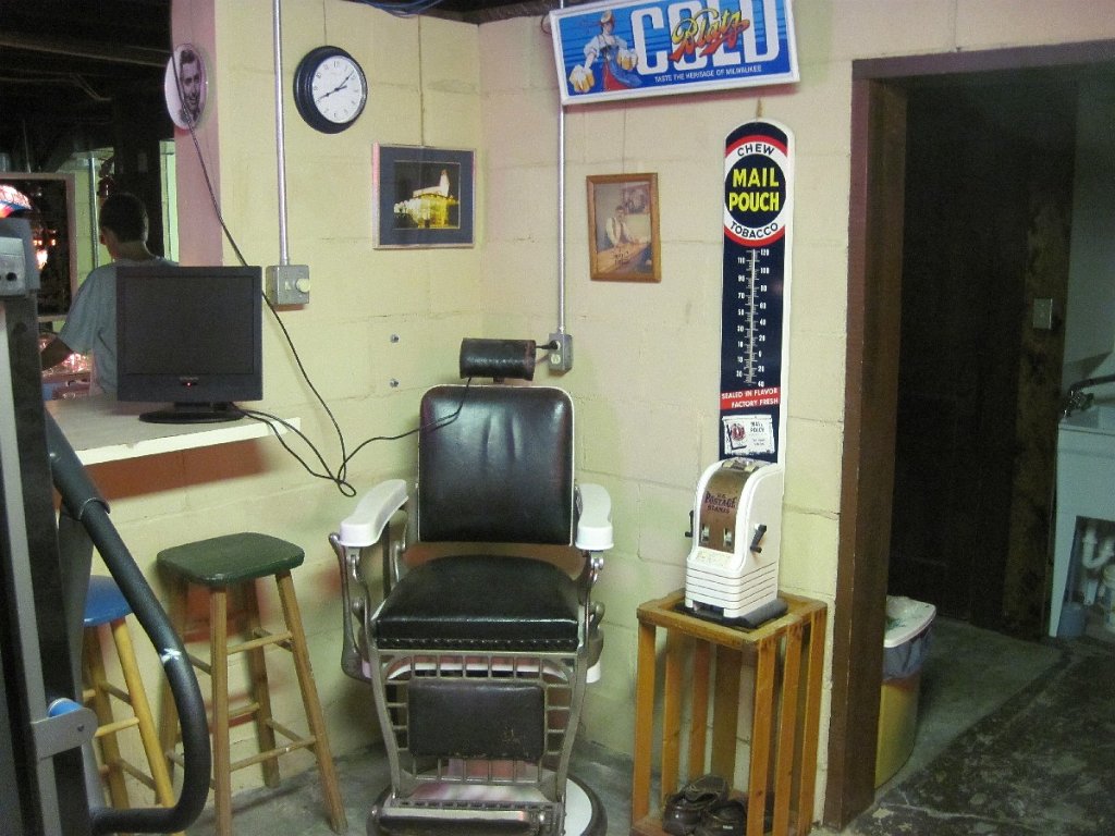 89-Retro basement.jpg